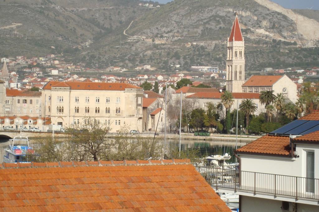 Apartments Bulicic Trogir Quarto foto